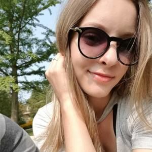 Meet your Posher, Danielle m